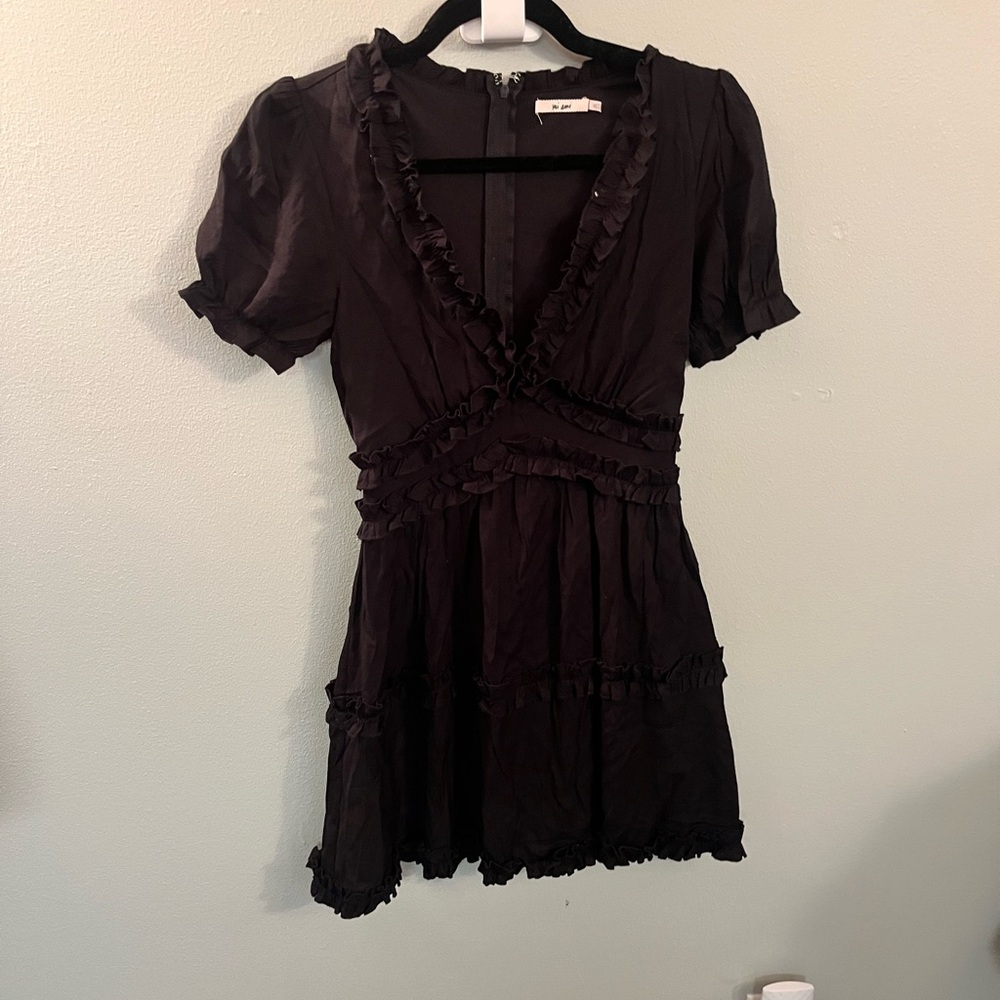 Mi Ami Black Ruched Tiered Mini Dress with Puff Sleeves‎